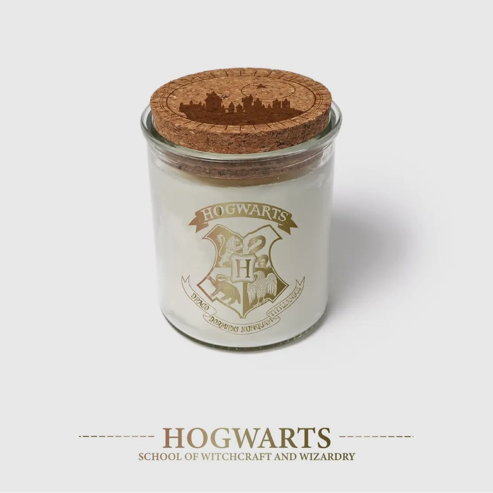 Hogwarts color changing candle